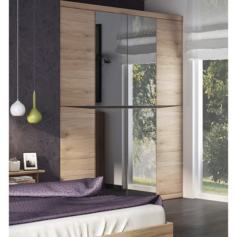 Kensington 4 Door Wardrobe with 2 Mirror doors in Oak