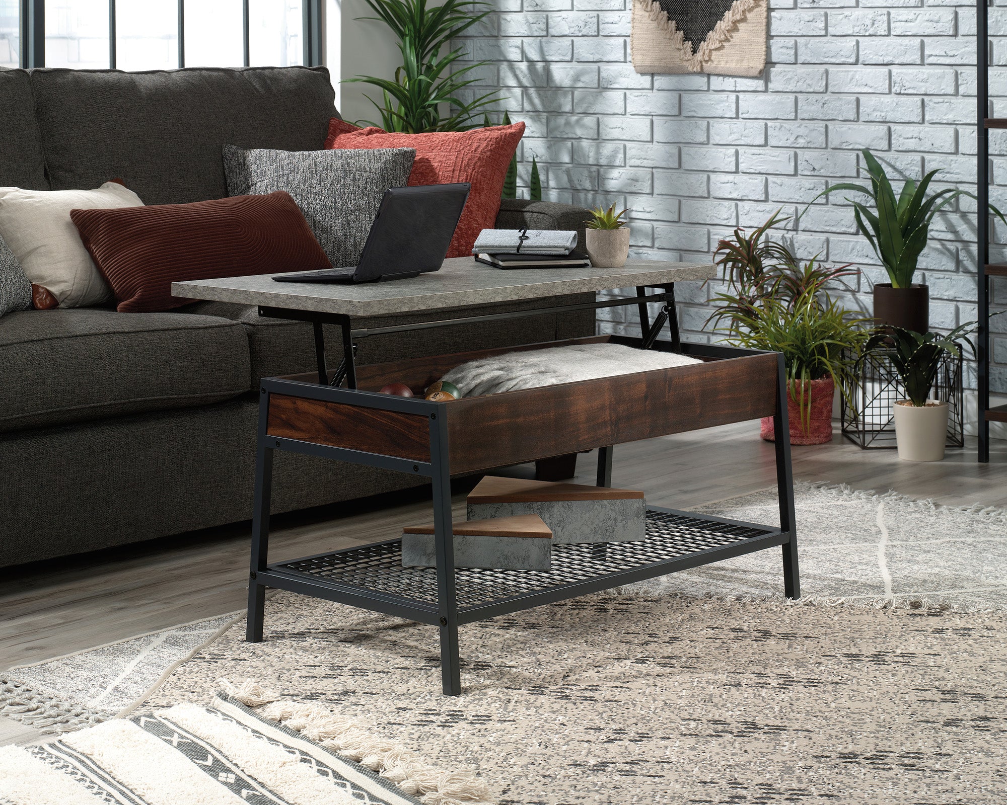 Market Lift Up Coffee / Work Table