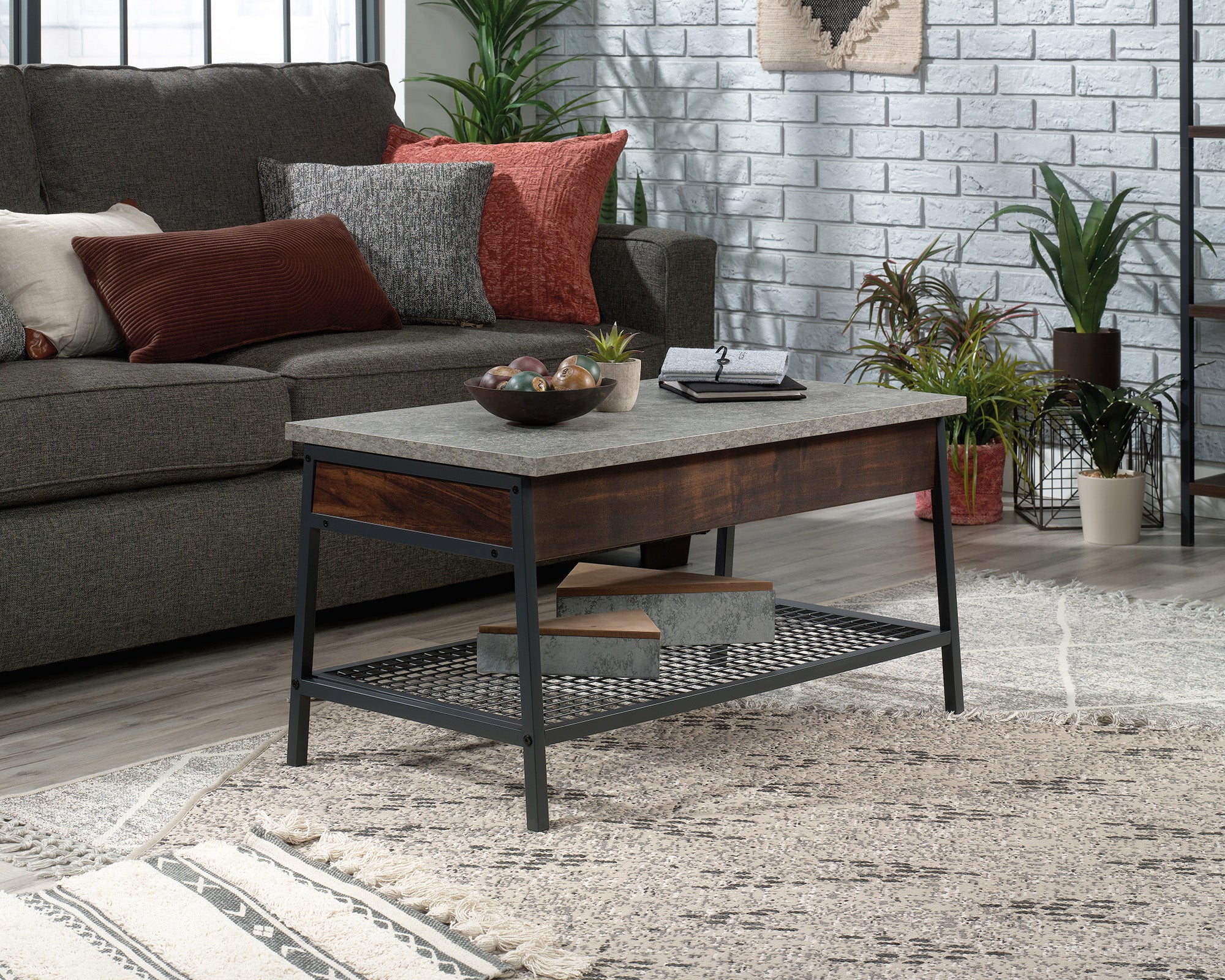 Market Lift Up Coffee / Work Table