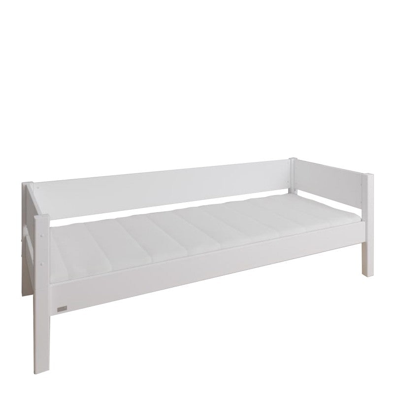 Manis-h White Day Bed in Snow White
